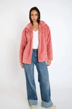 FAUX FUR Pink LOVELIE MATHEIS