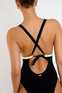 ONE PIECE Black ODALIS MONTECITO