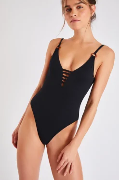 ONE PIECE Black MILLER SANTAFE