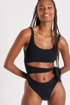 ONE PIECE Black TREASURE BLACK