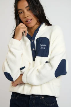 Polar Ecru NUZZLE HILLSIDE